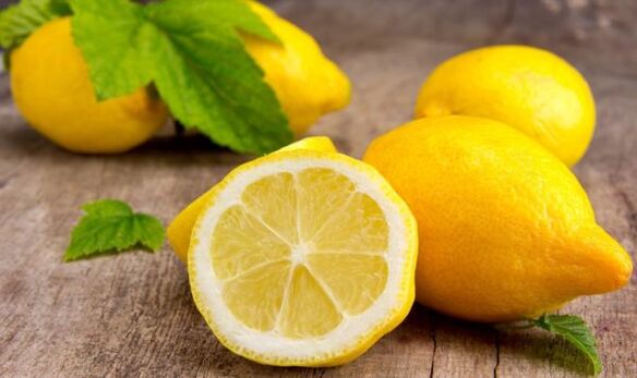 Lemon used to treat mushrooms