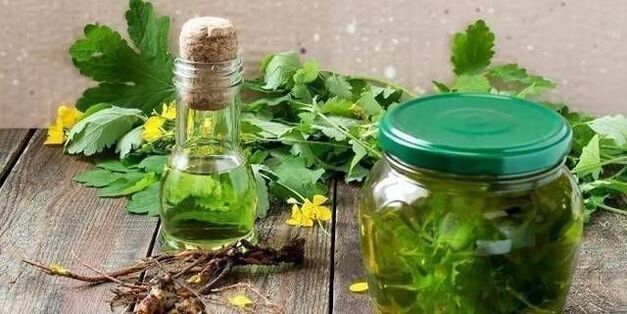 Celandine against nail fungus